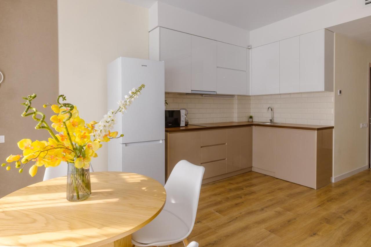 Four Season Apartment Батуми Екстериор снимка
